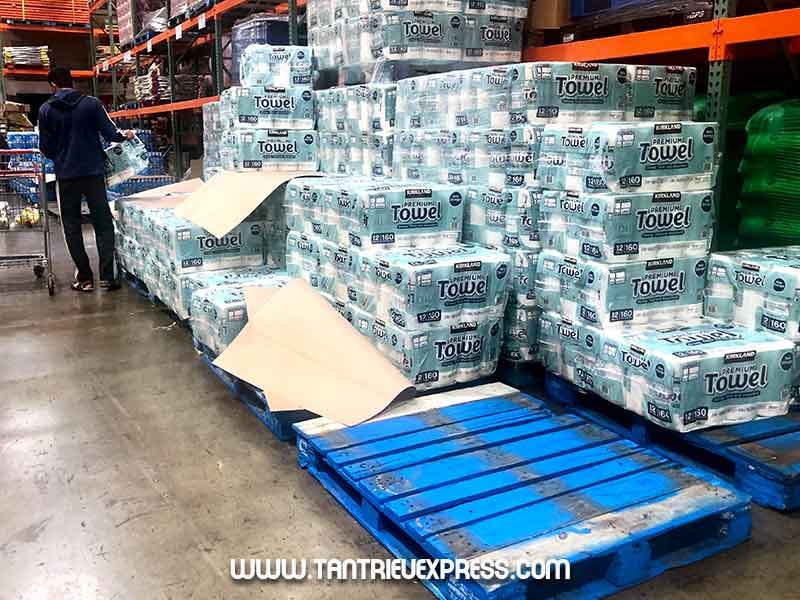 Costco hạn chế mua một số mặt hàng khiến người dân thu gom ồ ạt