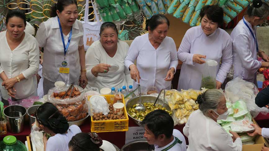 Phiên chợ họp 1 năm, 1 lần vào 15 âm lịch