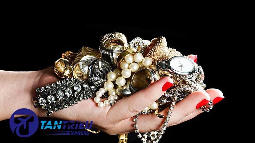 Gửi nữ trang đi nước ngoài có được không?