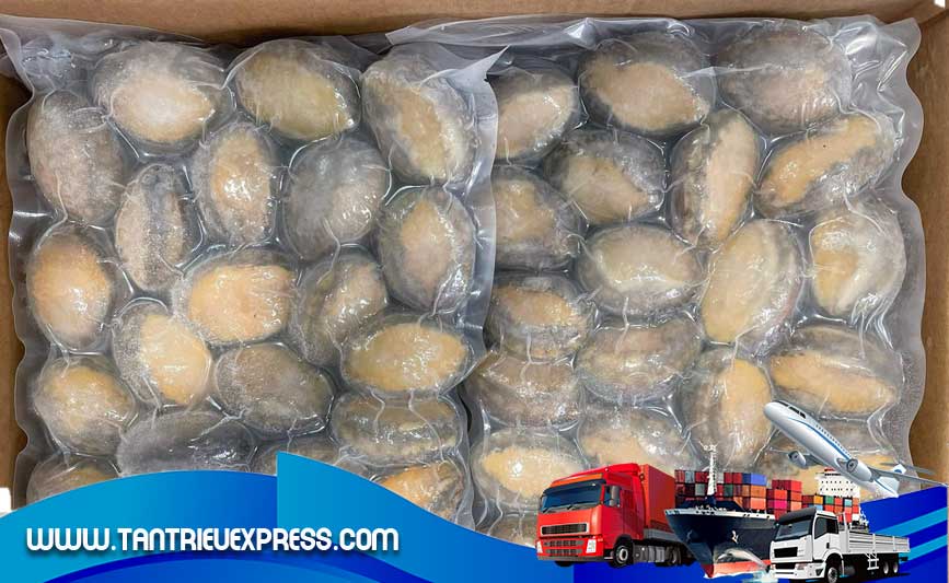 Bào ngư được hút chân không và đóng lạnh trước khi gửi đi