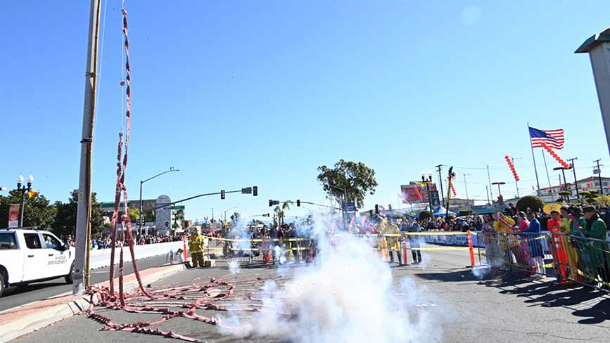 Những tiếng pháo rộn ràng khai mạc ngày lễ lớn tại Little Sài Gòn