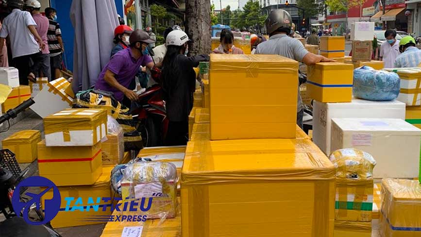 Gửi hàng đi Mỹ uy tín tại Tân Triều Express