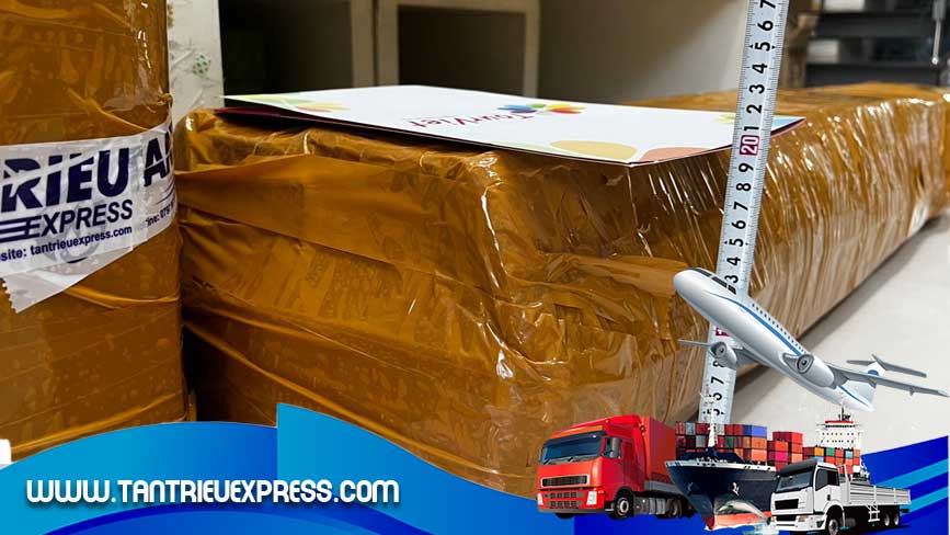 Hàng hóa được đo để tính cân nặng thể tích