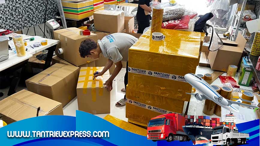 Đa dạng các mặt hàng gửi đi Pháp