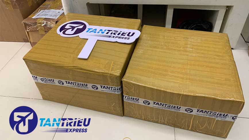 Tân Triều Travel đóng hàng miễn phí cho khách tại văn phòng