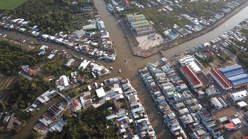 Chợ chia thành 5 ngã nên gọi là chợ Ngã 5.