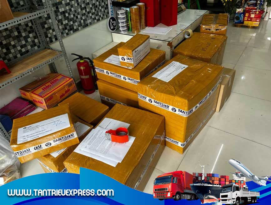 Đóng gói hàng hóa theo đúng yêu cầu của hãng