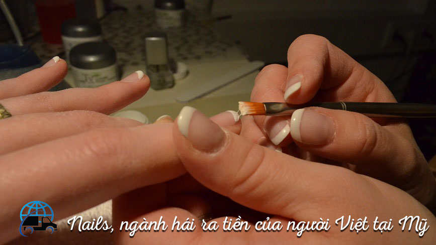 Gửi đồ làm nails đi Mỹ giá rẻ