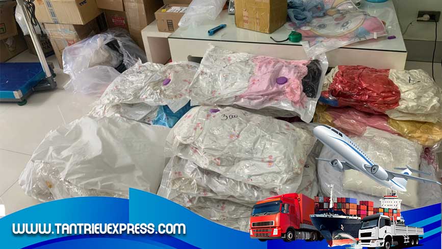 Quần áo hút chân không để tiết kiệm nhất