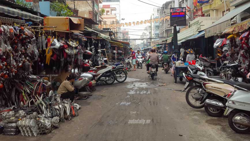Chợ Tân Thành nơi được mệnh dạnh là nghĩa địa xe máy ở Việt Nam