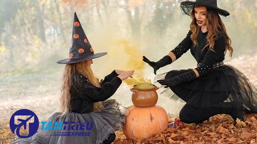 Mũ phù thủy là sản phẩm rất hot trong ngày lễ Halloween