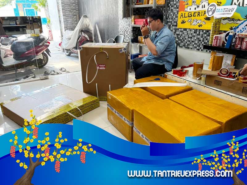 Gửi hàng đi Mỹ làm quà cho người thân dịp tết